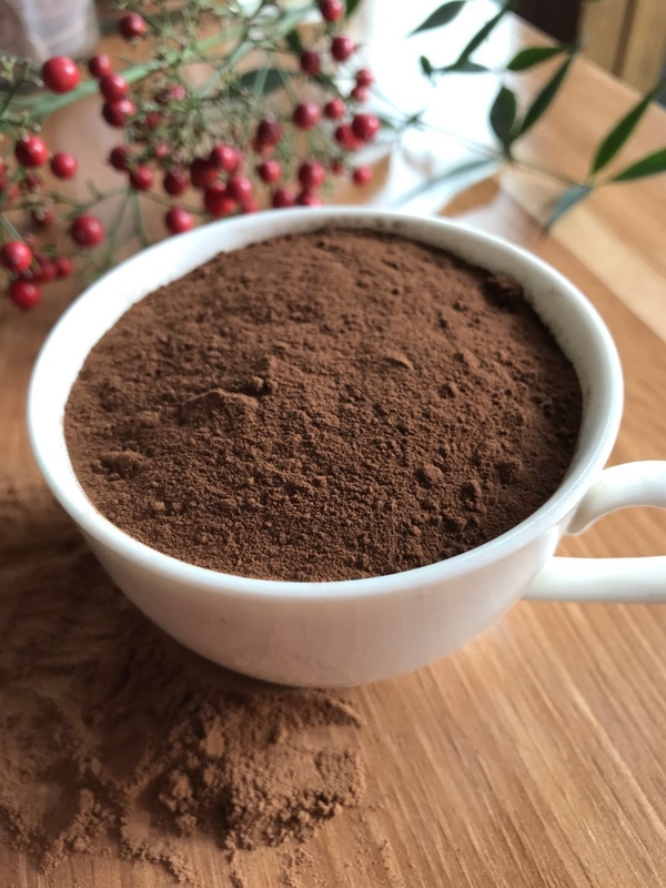 Contenuto ad alta percentuale di grassi puro del cacao del cacao in polvere 100% di Brown per alcuni dolci di cioccolato